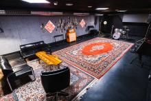 Room 8 - Premium