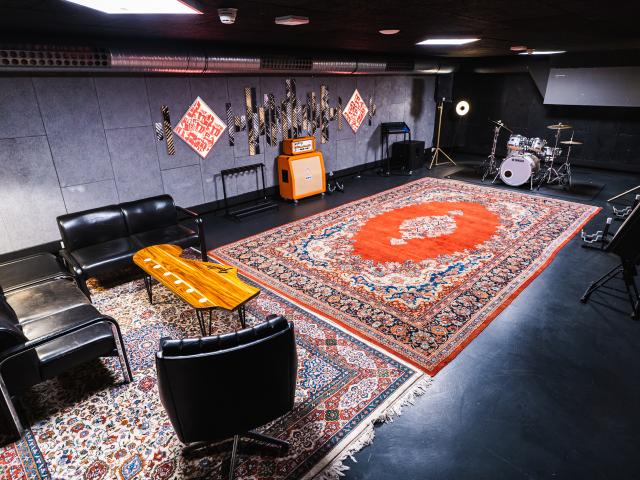 Room 8 - Premium